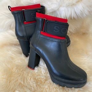 Sorel Women's Medina III Rubber Heel Booties